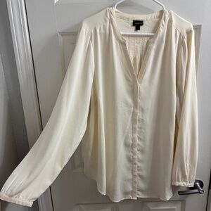 Torrid Crepe Long Sleeve Blouse Size 2